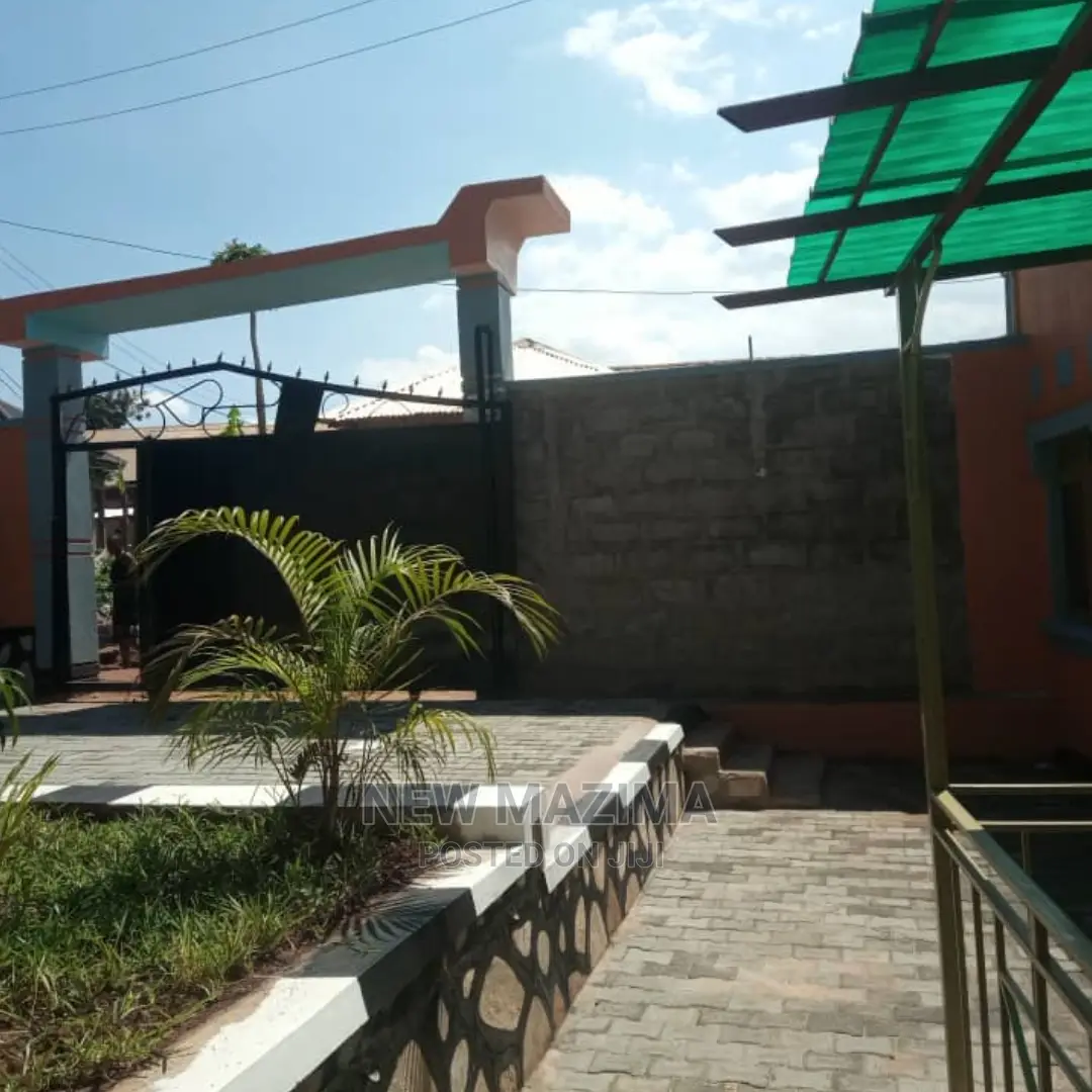 2bdrm House in Nansana, Central Division for Sale in Central Division