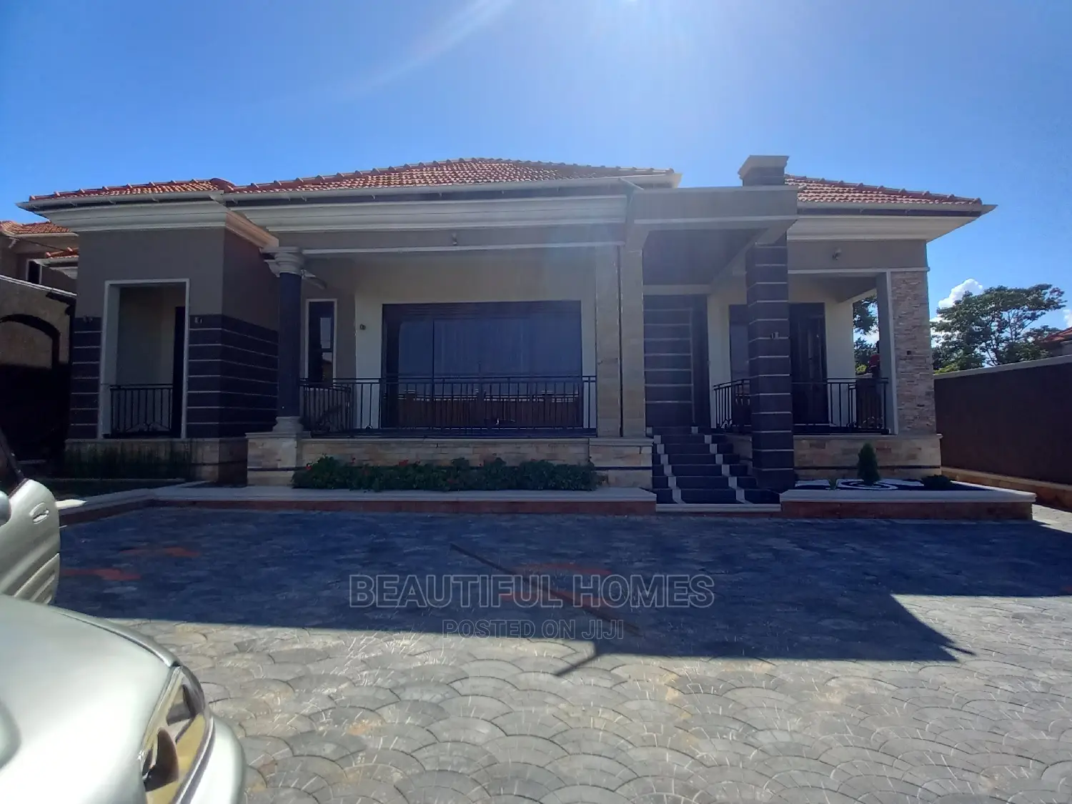 Furnished 4bdrm Mansion in Kira for Sale in Kira