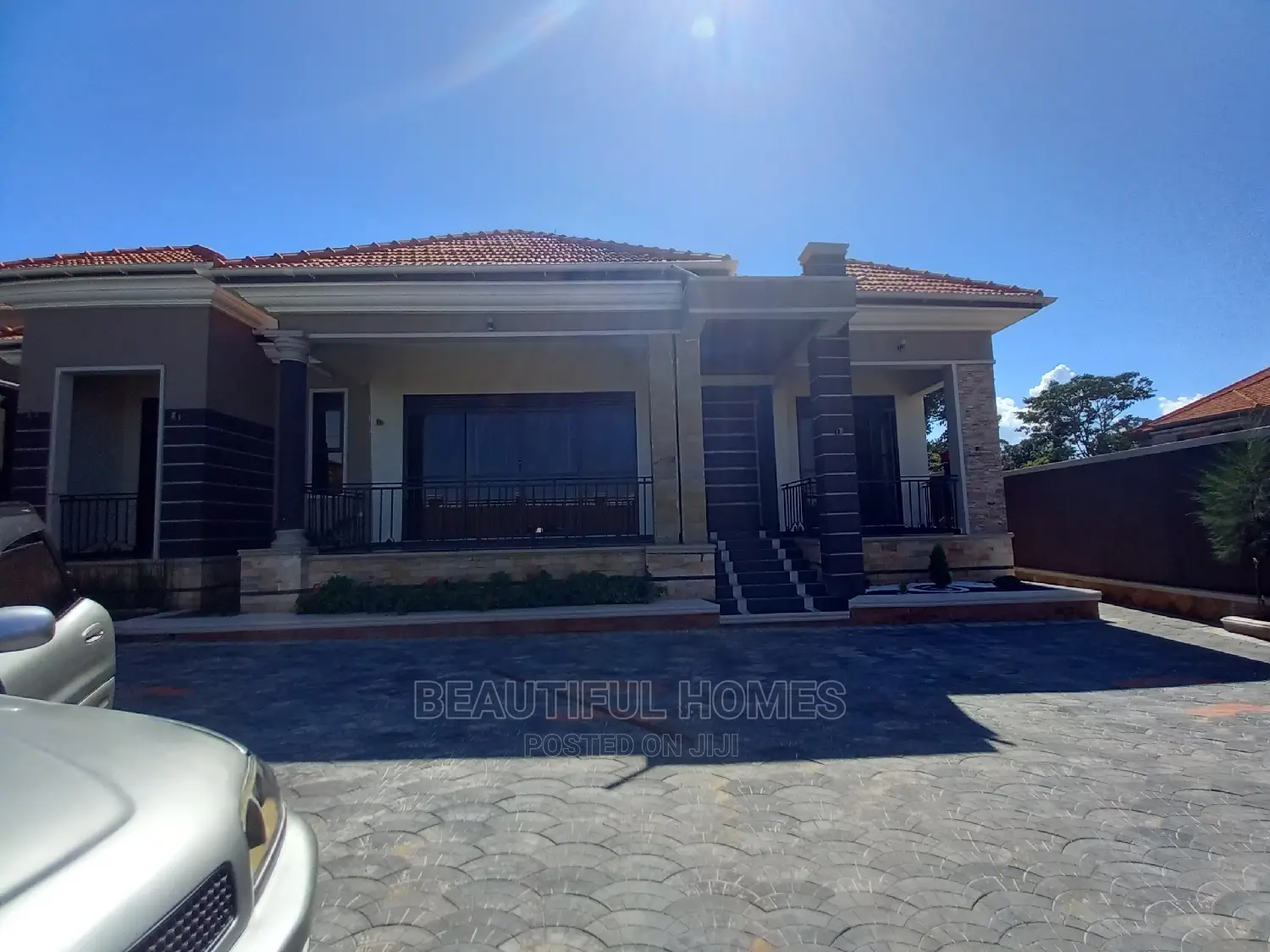 Furnished 4bdrm Mansion in Kira for Sale in Kira