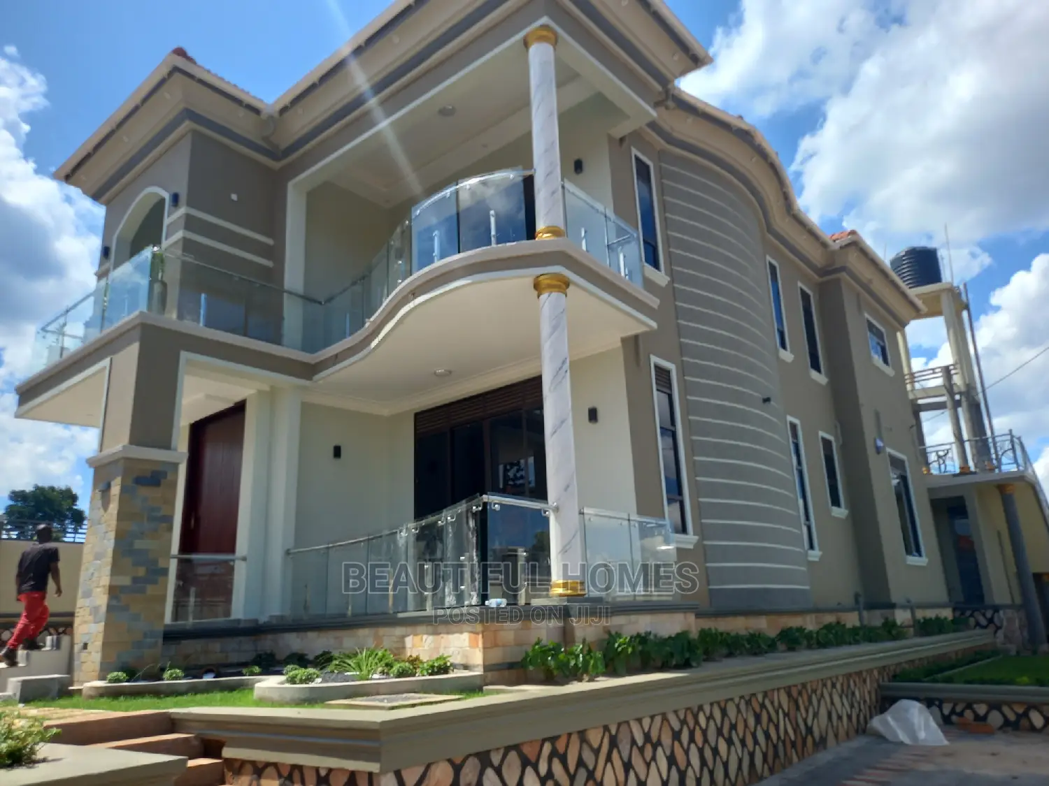 Furnished 6bdrm Mansion in Kira for Sale in Kira
