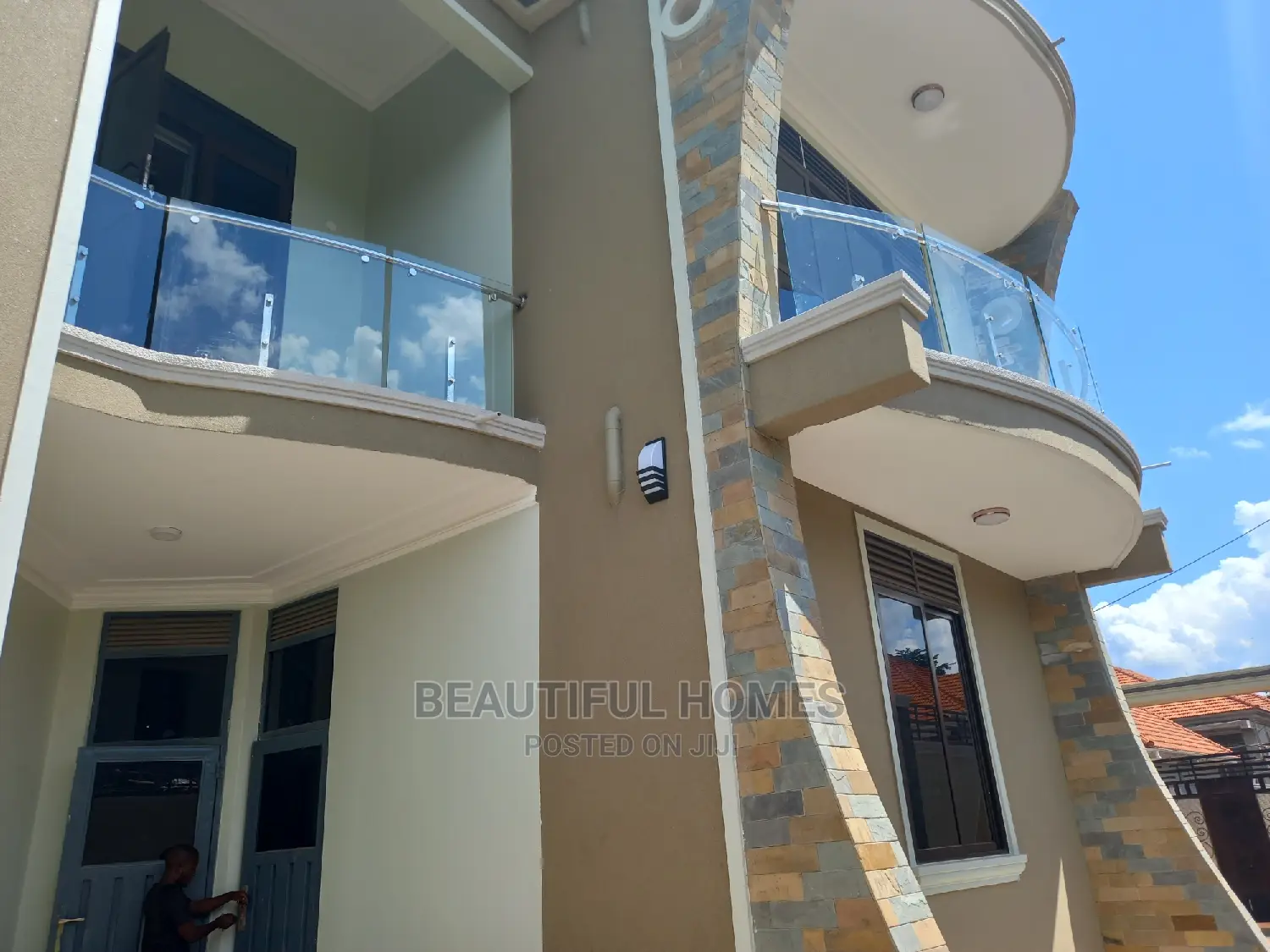 Furnished 6bdrm House in Kira Wealthy for Sale in Kira