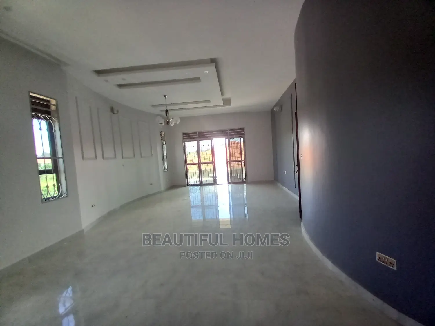 Furnished 6bdrm House in Kira Wealthy for Sale in Kira