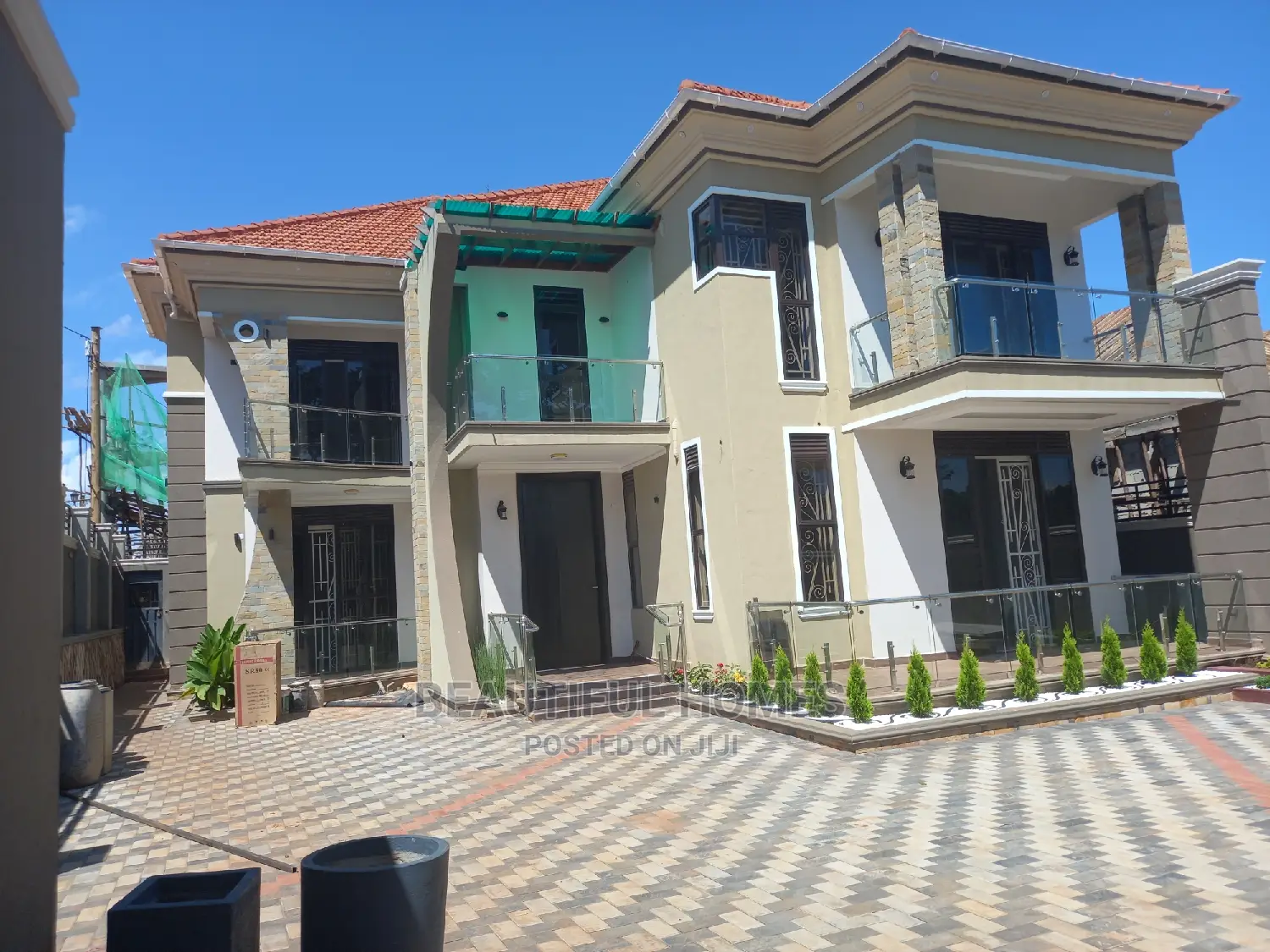 Furnished 6bdrm Mansion in Kira for Sale in Kira