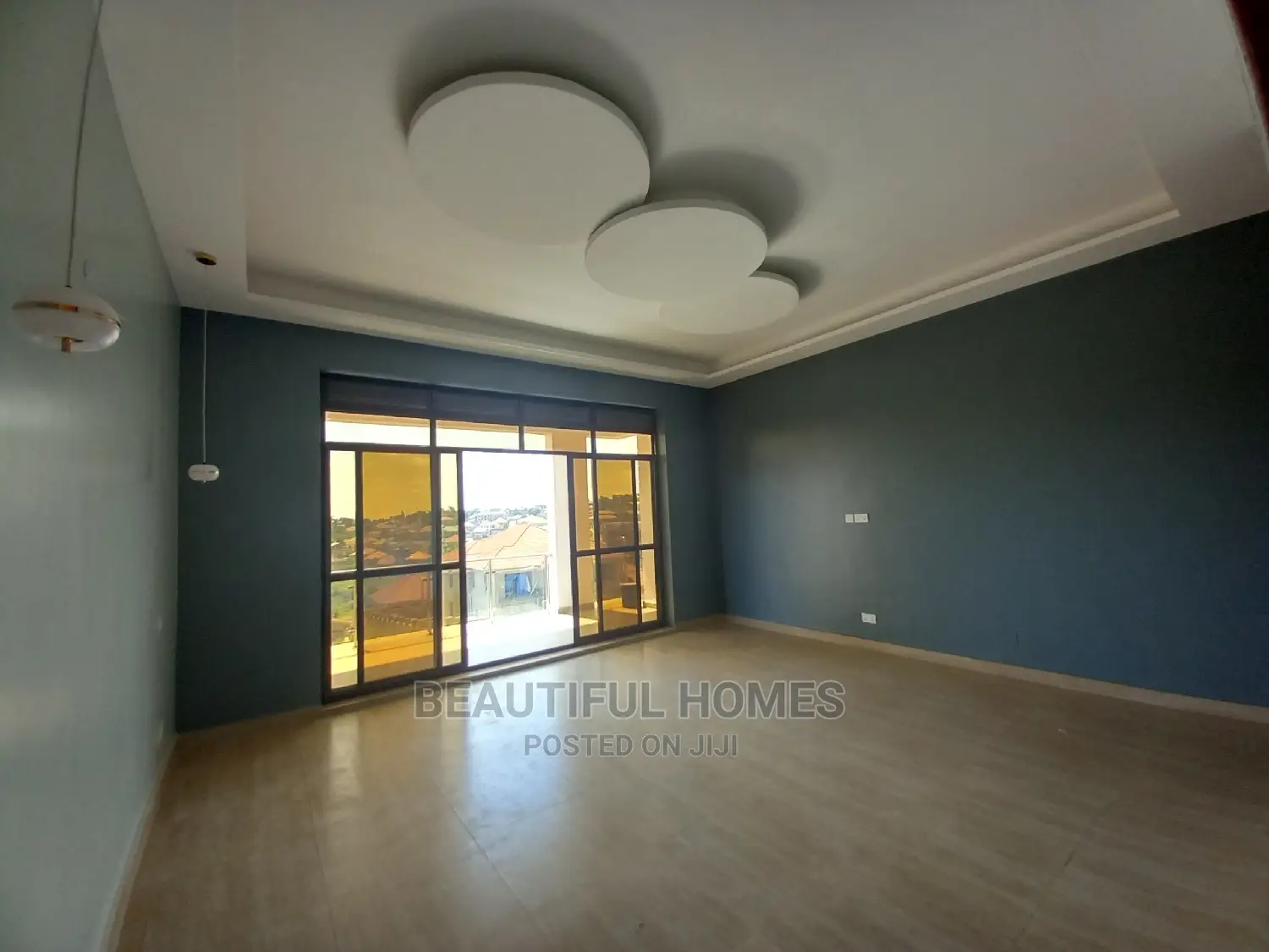 Furnished 6bdrm Mansion in Kira Mansions for Sale in Kira