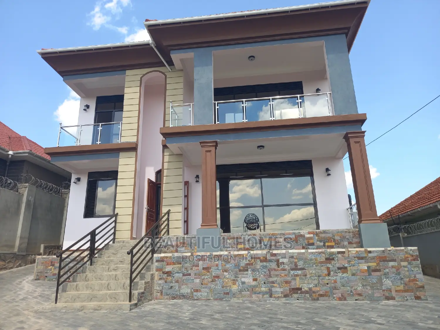 Furnished 6bdrm House in Kira for Sale in Kira