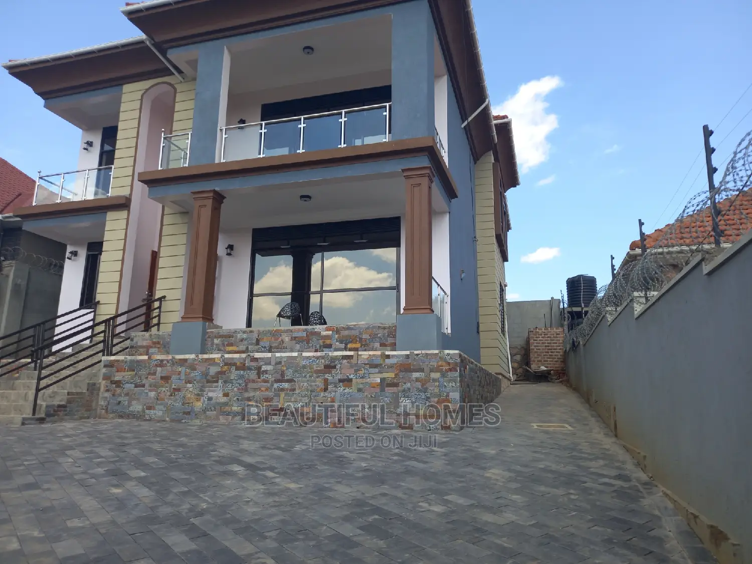 Furnished 6bdrm Mansion in Kira for Sale in Kira