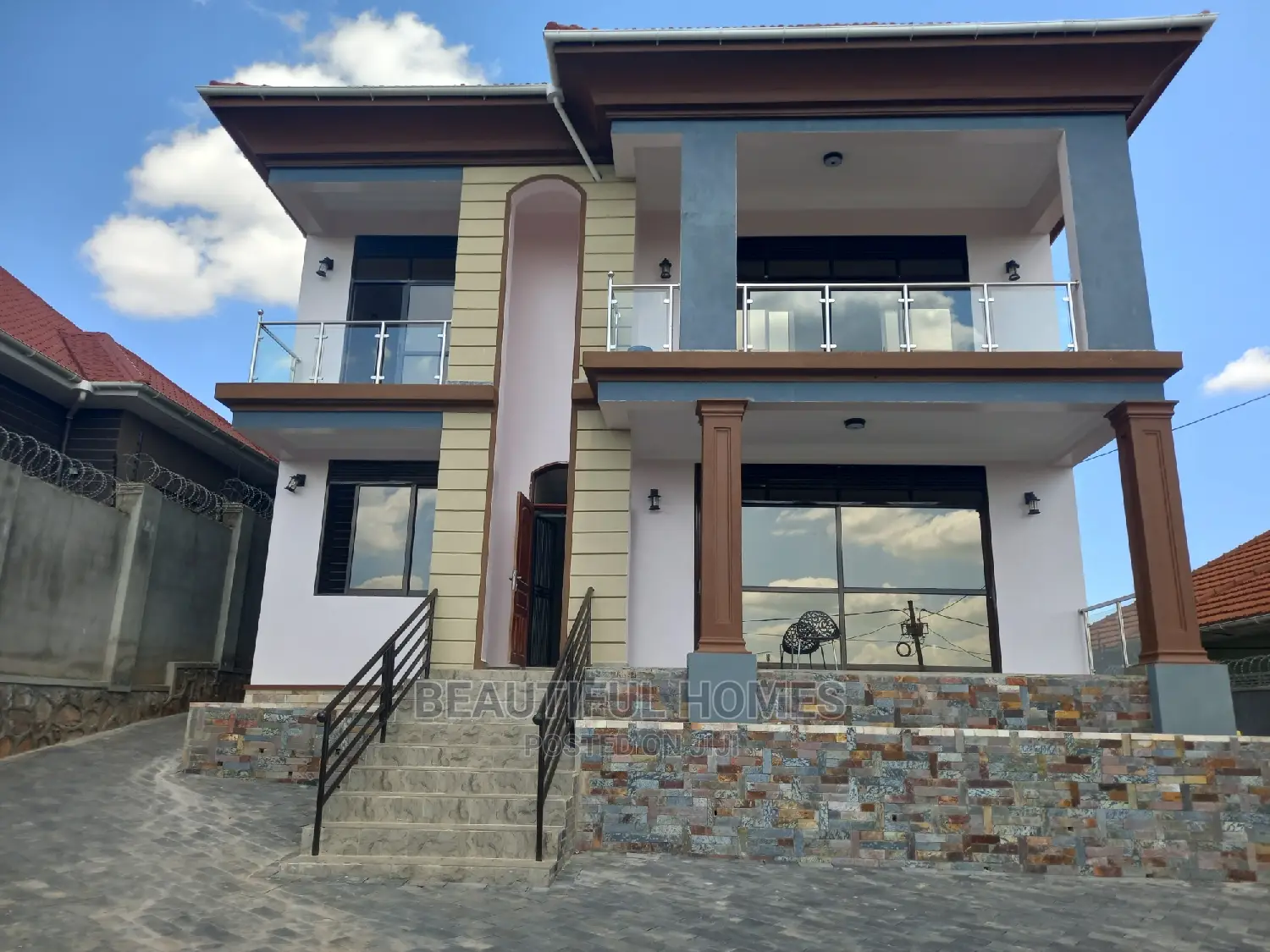 Furnished 6bdrm Mansion in Kira for Sale in Kira