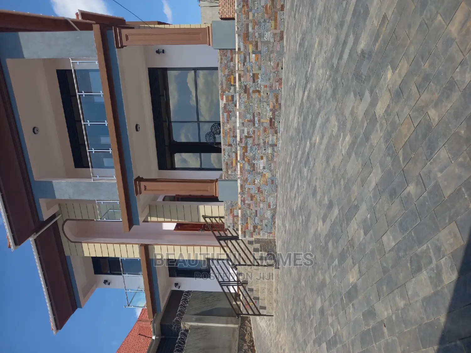 Furnished 6bdrm Mansion in Kira First Class for Sale in Kira