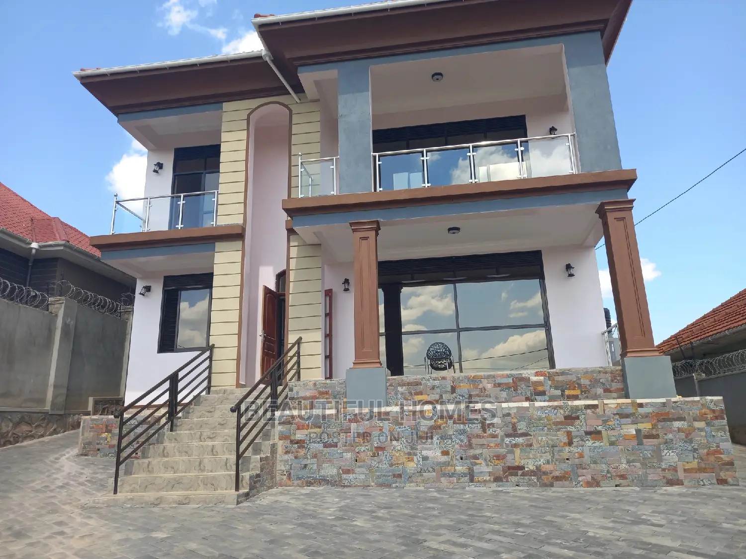 Furnished 6bdrm Mansion in Kira First Class for Sale in Kira
