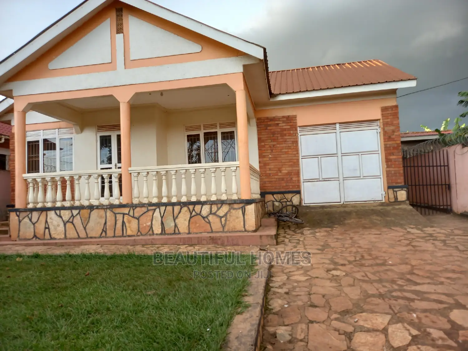 Furnished 4bdrm House in Kira for Sale in Kira