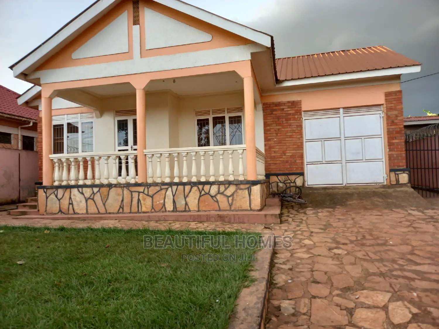 Furnished 4bdrm House in Kira for Sale in Kira