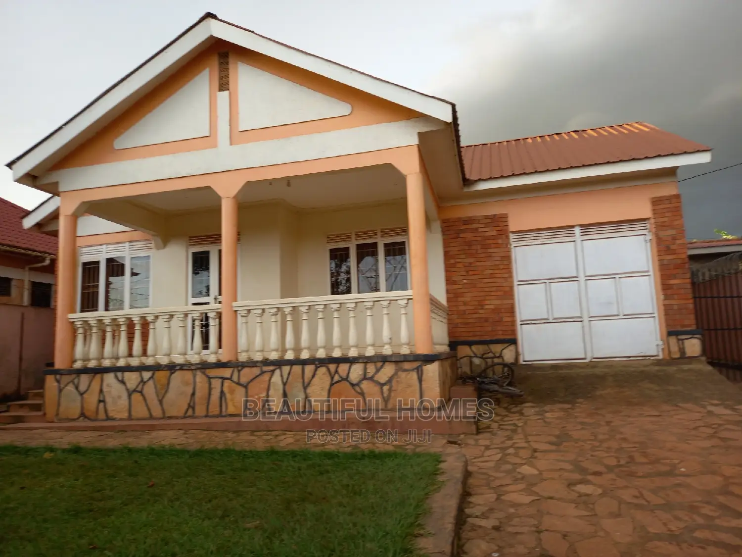 Furnished 4bdrm House in Kira for Sale in Kira
