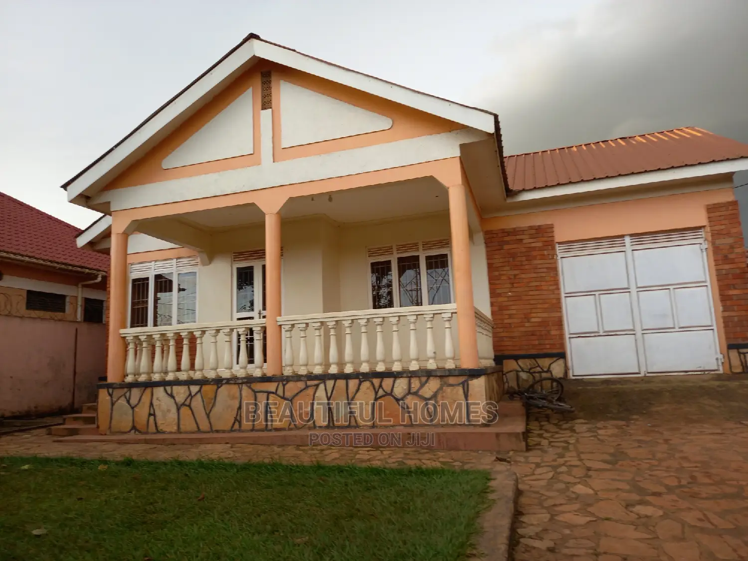 Furnished 4bdrm House in Kira for Sale in Kira