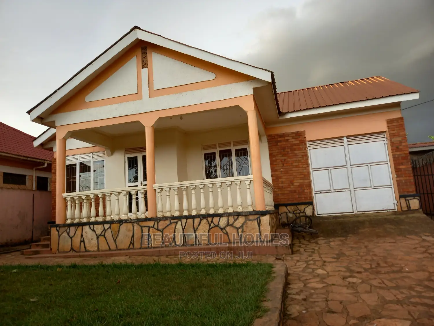 Furnished 4bdrm House in Kira for Sale in Kira