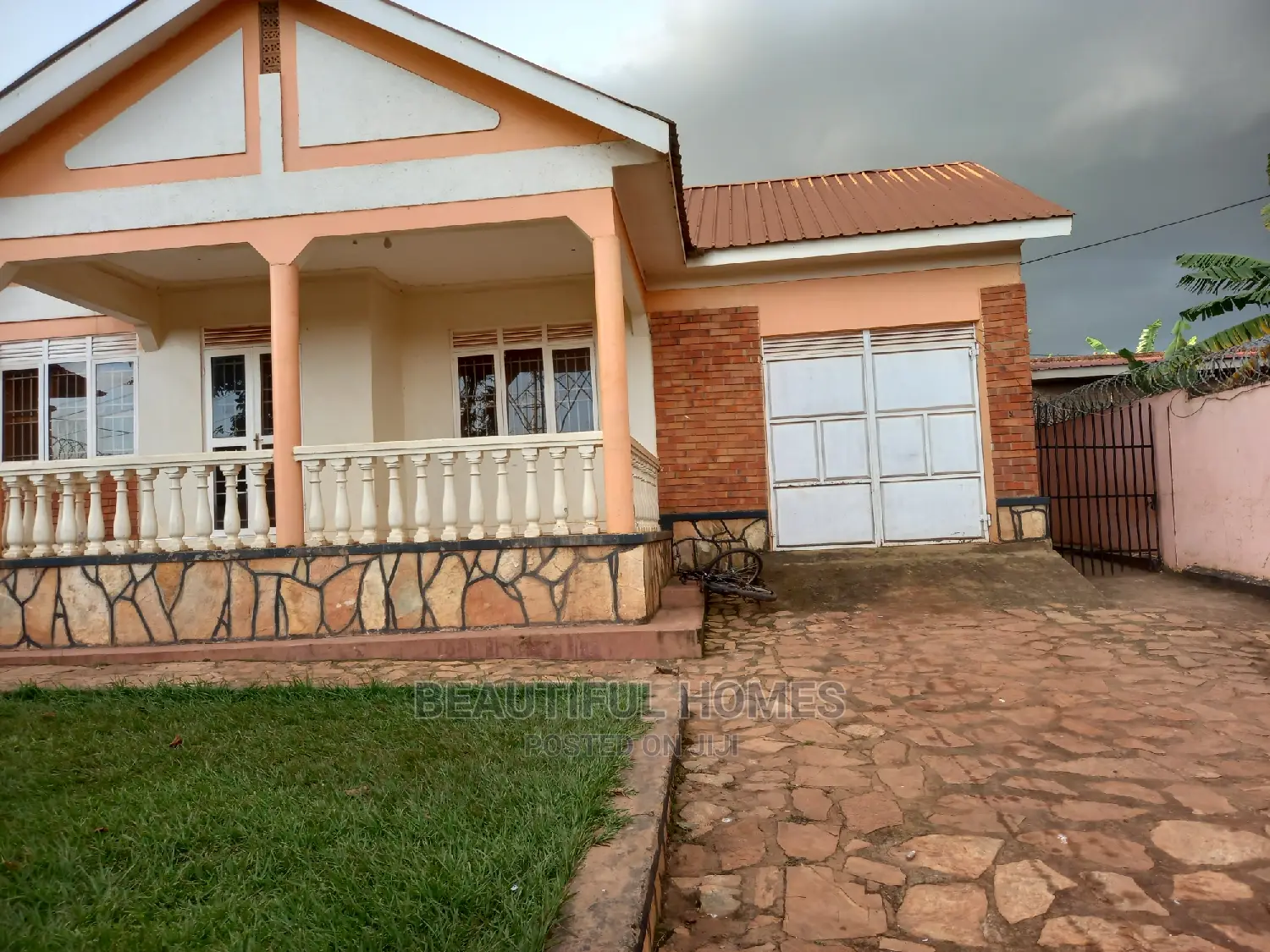 Furnished 4bdrm House in Kira for Sale in Kira
