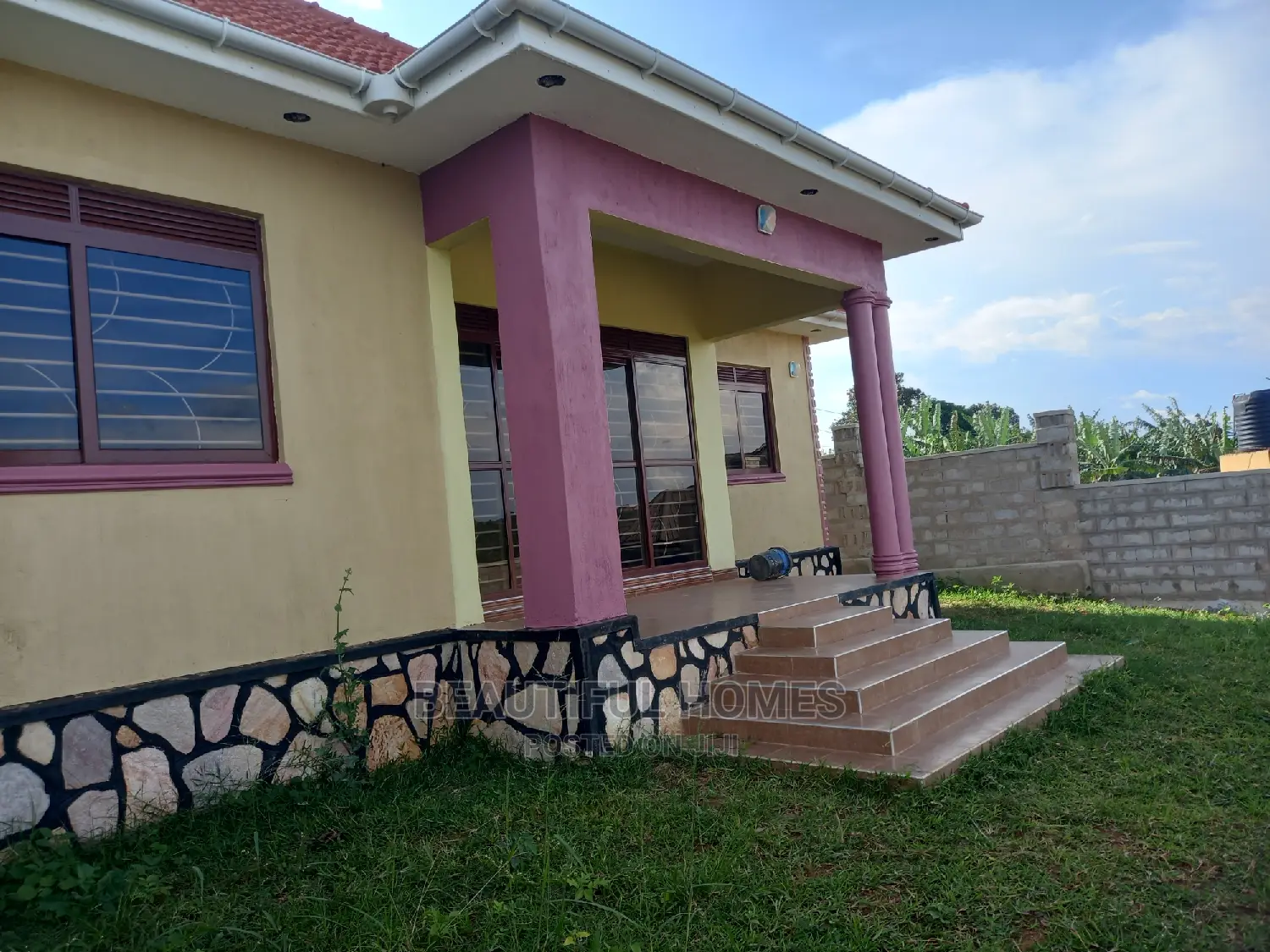 Furnished 4bdrm Bungalow in Kira for Sale in Kira
