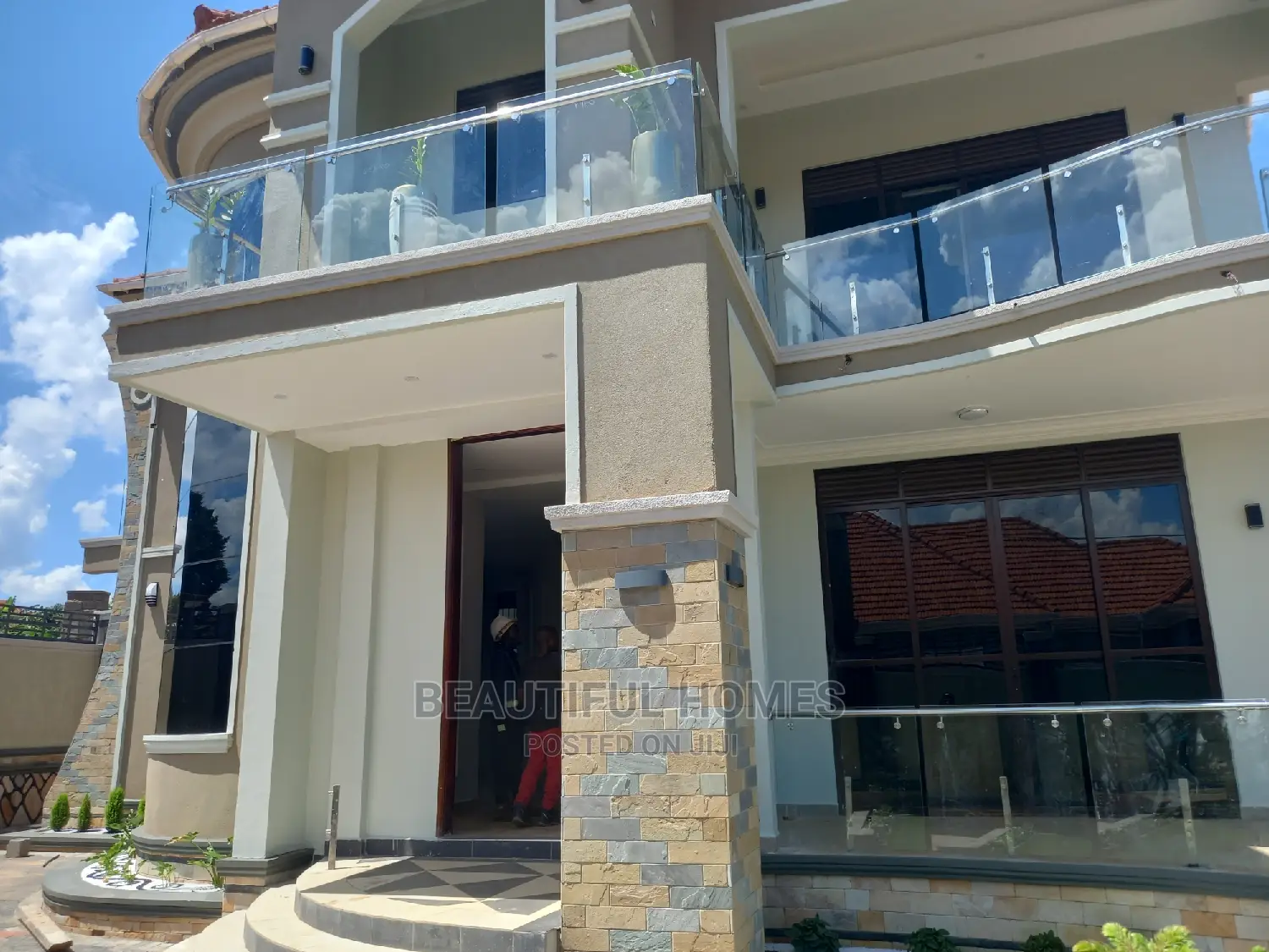 Furnished 6bdrm Duplex in Kira for sale in Kira