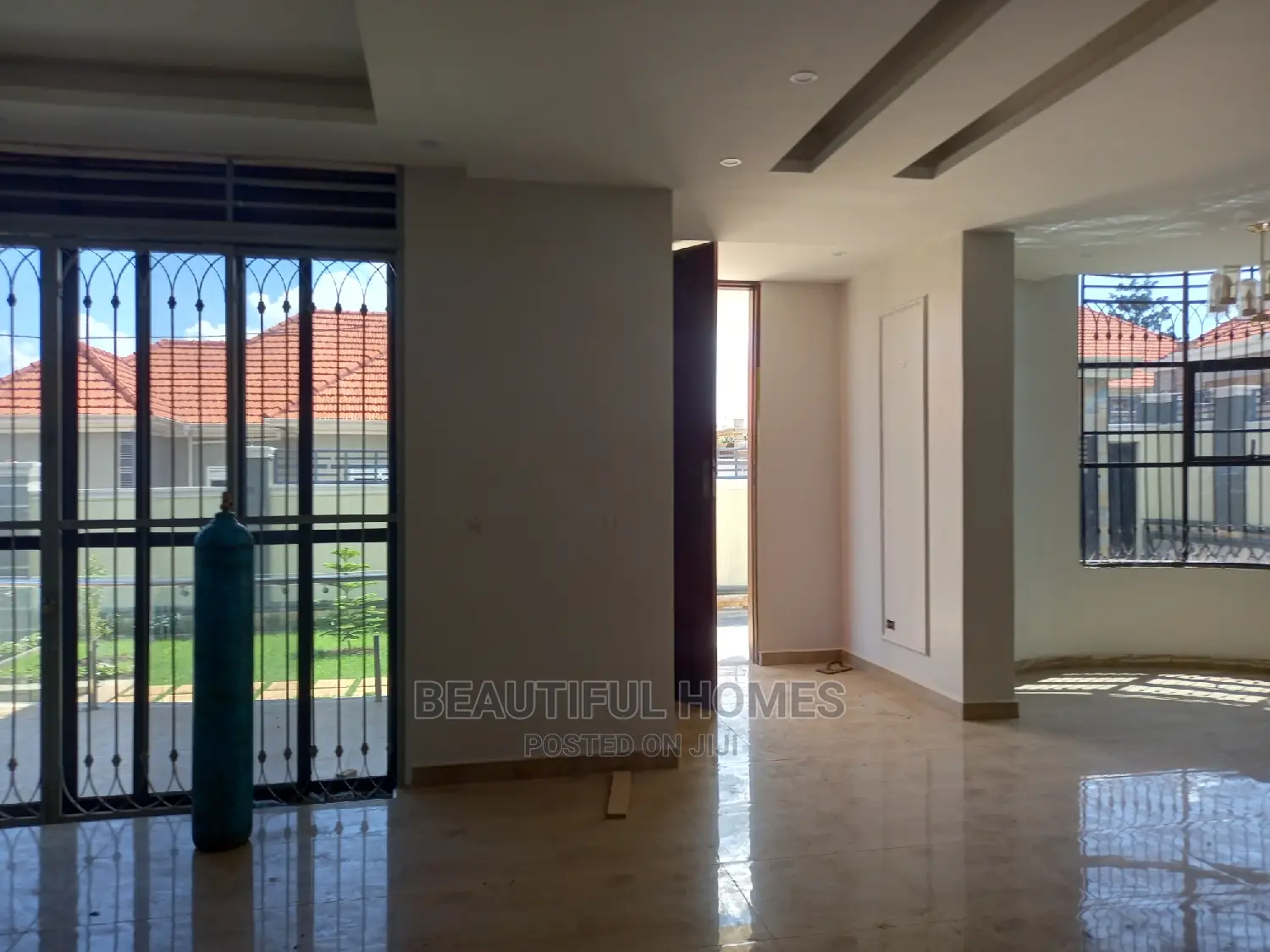 Furnished 6bdrm Duplex in Kira for sale in Kira
