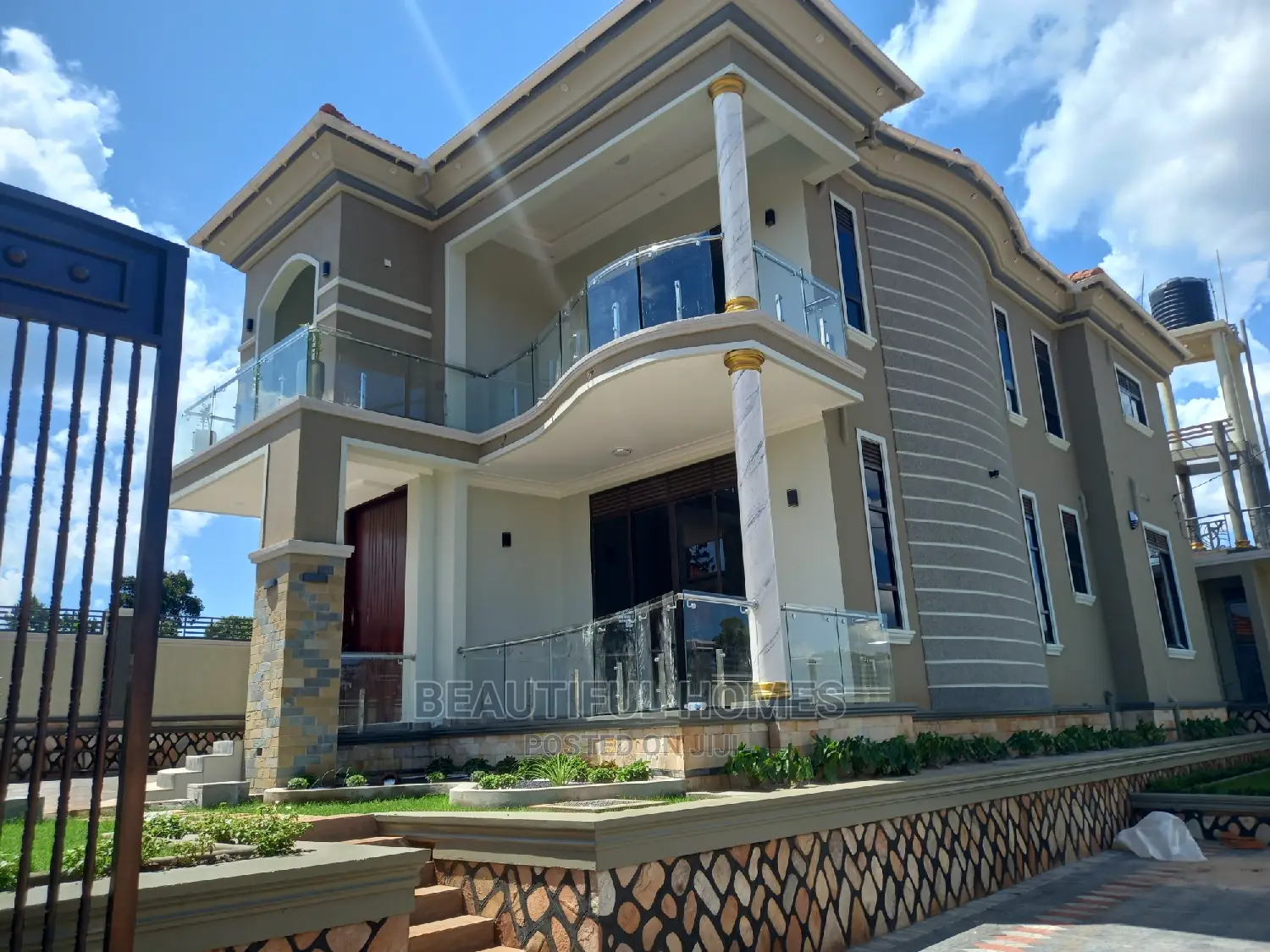 Furnished 6bdrm Duplex in Kira for sale in Kira