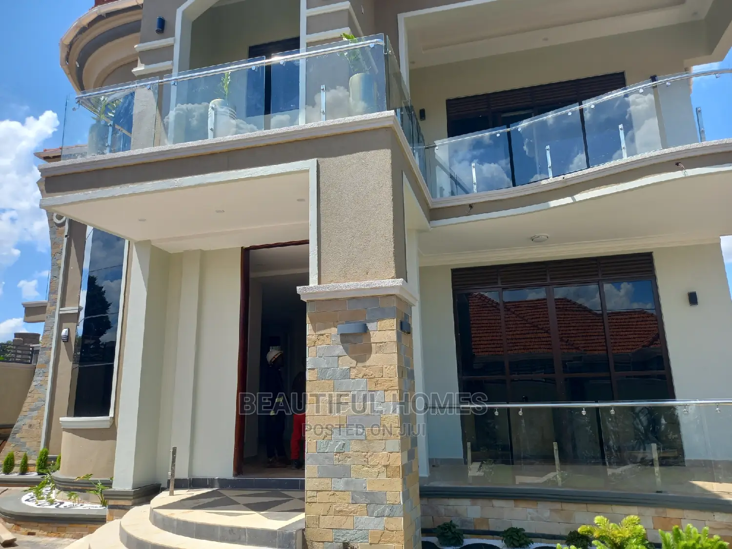 Furnished 6bdrm Duplex in Kira for sale in Kira