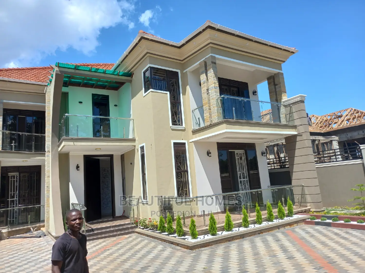Furnished 6bdrm Mansion in Kira Well Organised for Sale in Kira