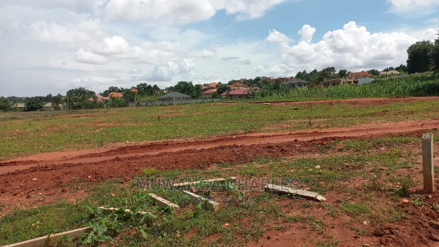 Plots in Kira Kimwanyi in Central Division