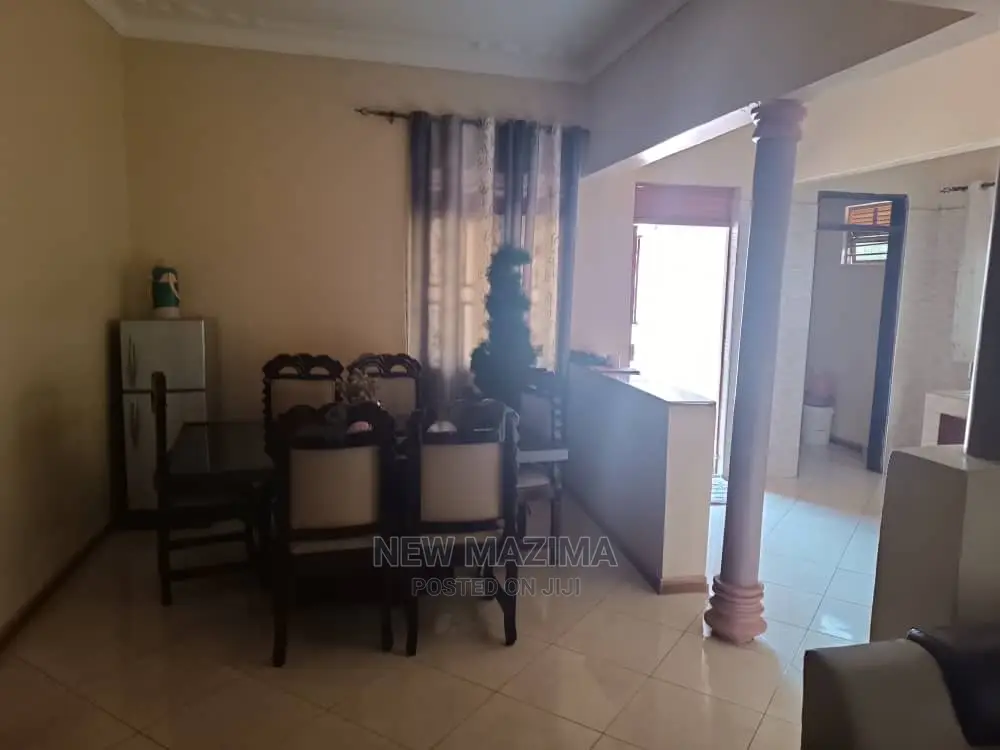 3bdrm Bungalow in Kitende Ntebe Rd, Central Division for sale in Central Division