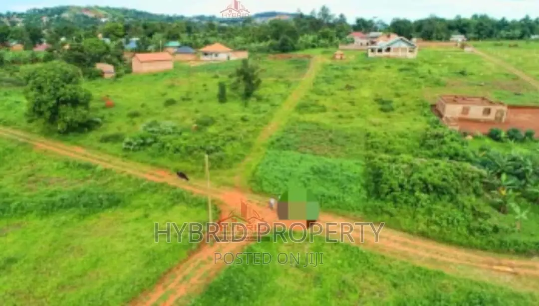 Prime Plots for Sale at Nkoowe~Mubango Estate~Hoima Road II in Wakiso / Wakiso