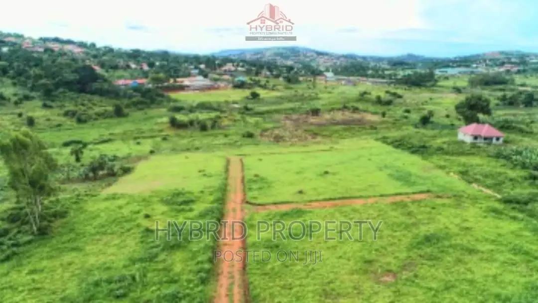 Prime Plots for Sale at Nkoowe~Mubango Estate~Hoima Road II in Wakiso / Wakiso