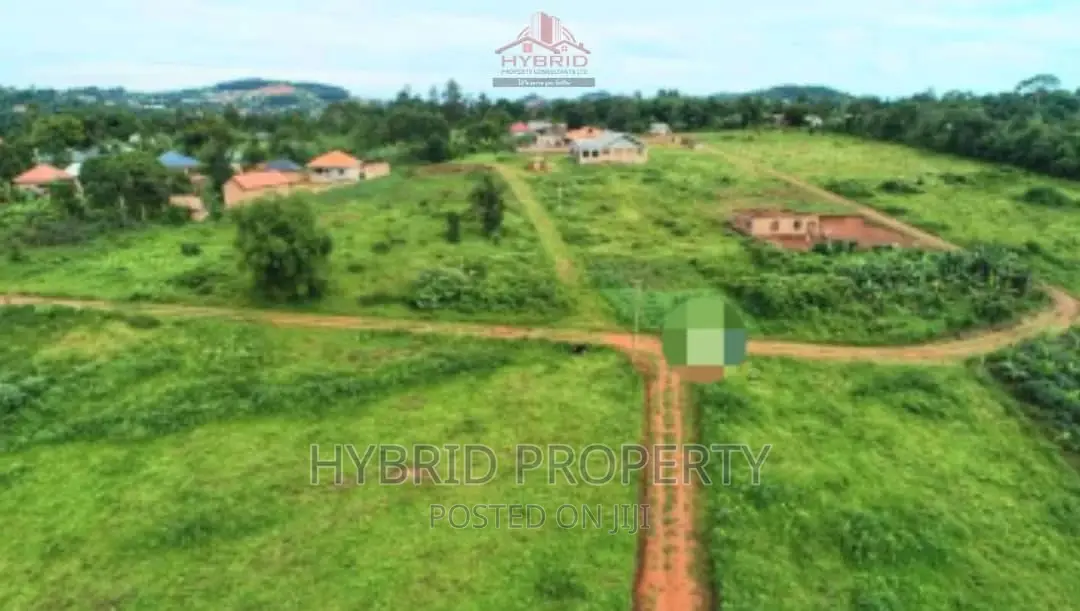 Prime Plots for Sale at Nkoowe~Mubango Estate~Hoima Road II in Wakiso / Wakiso