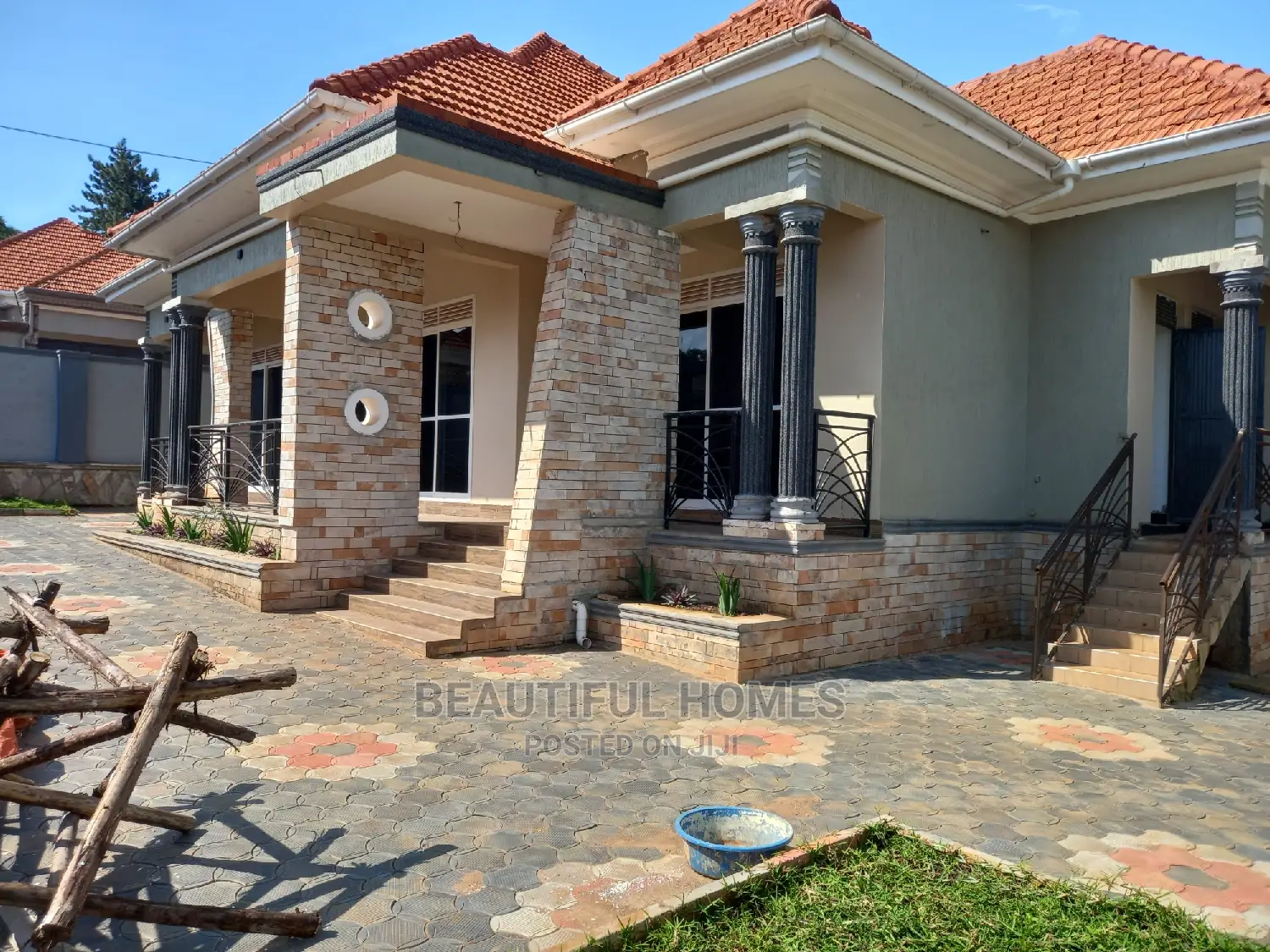 Furnished 4bdrm Bungalow in Kira Corporate for sale in Kira