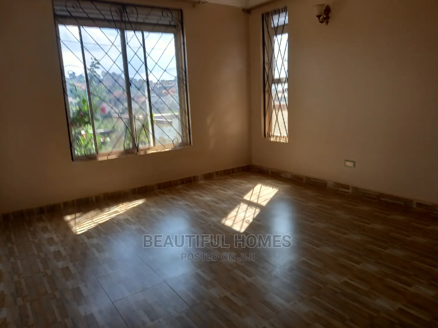 Furnished 4bdrm House in Kira Corporate for sale in Kira