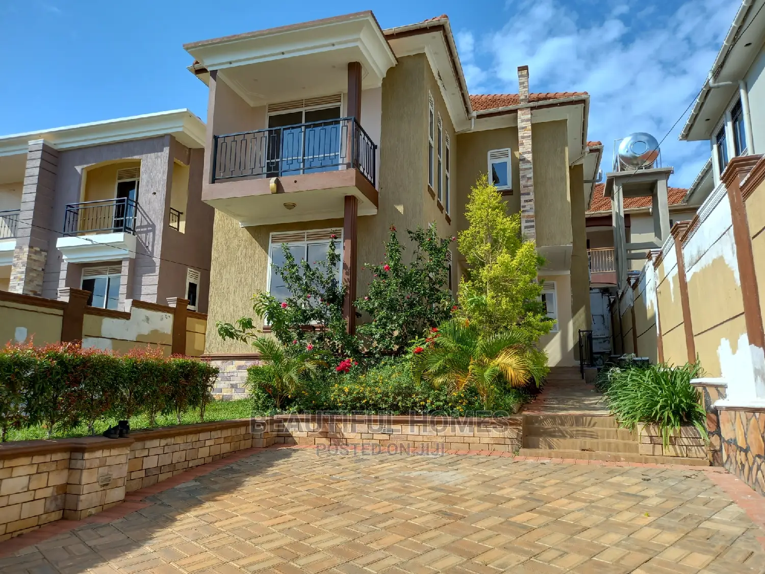 Furnished 4bdrm Mansion in Kira Wealthy for sale in Kira