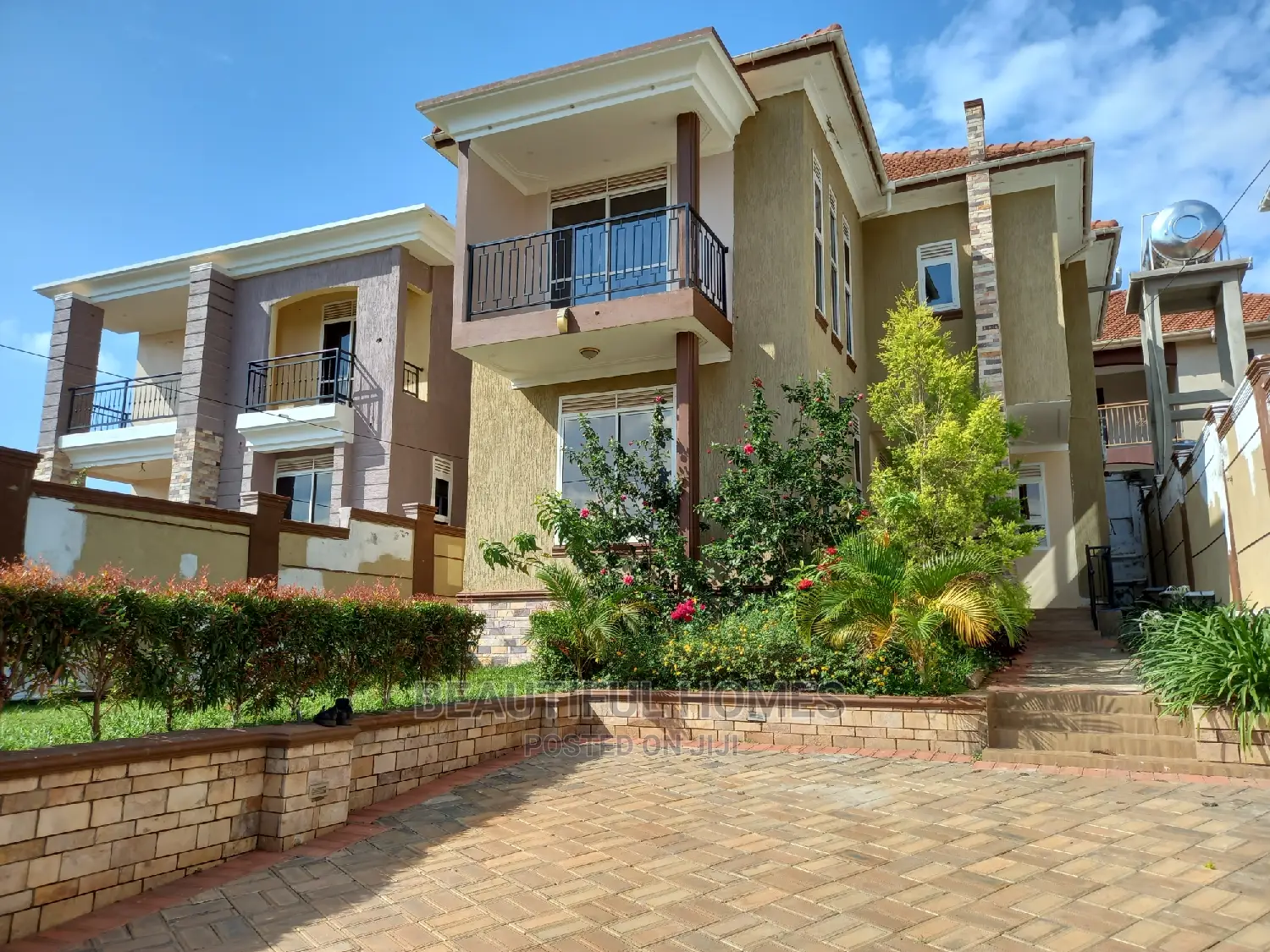 Furnished 4bdrm Mansion in Kira Wealthy for sale in Kira