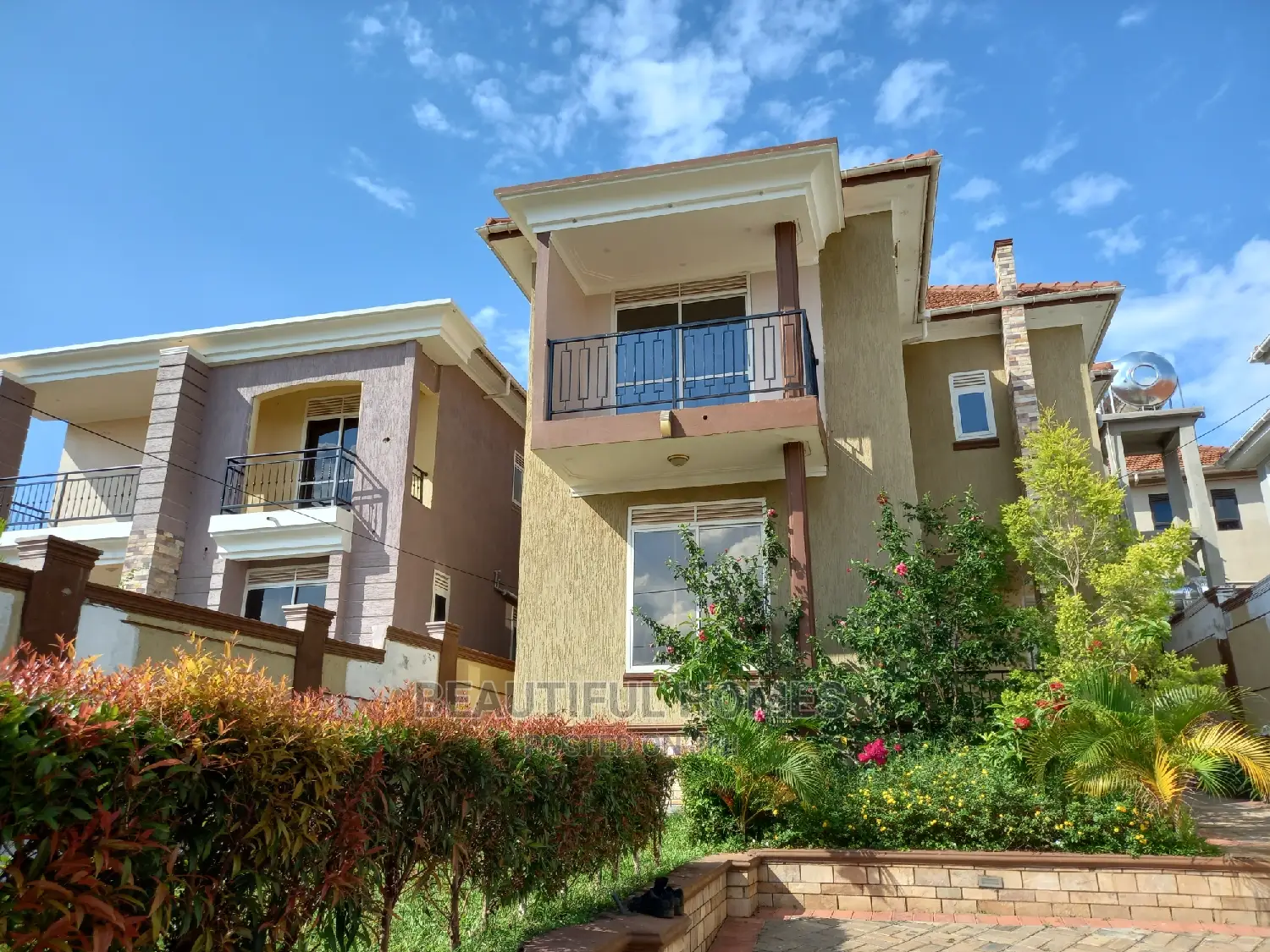Furnished 4bdrm Mansion in Kira Wealthy for sale in Kira
