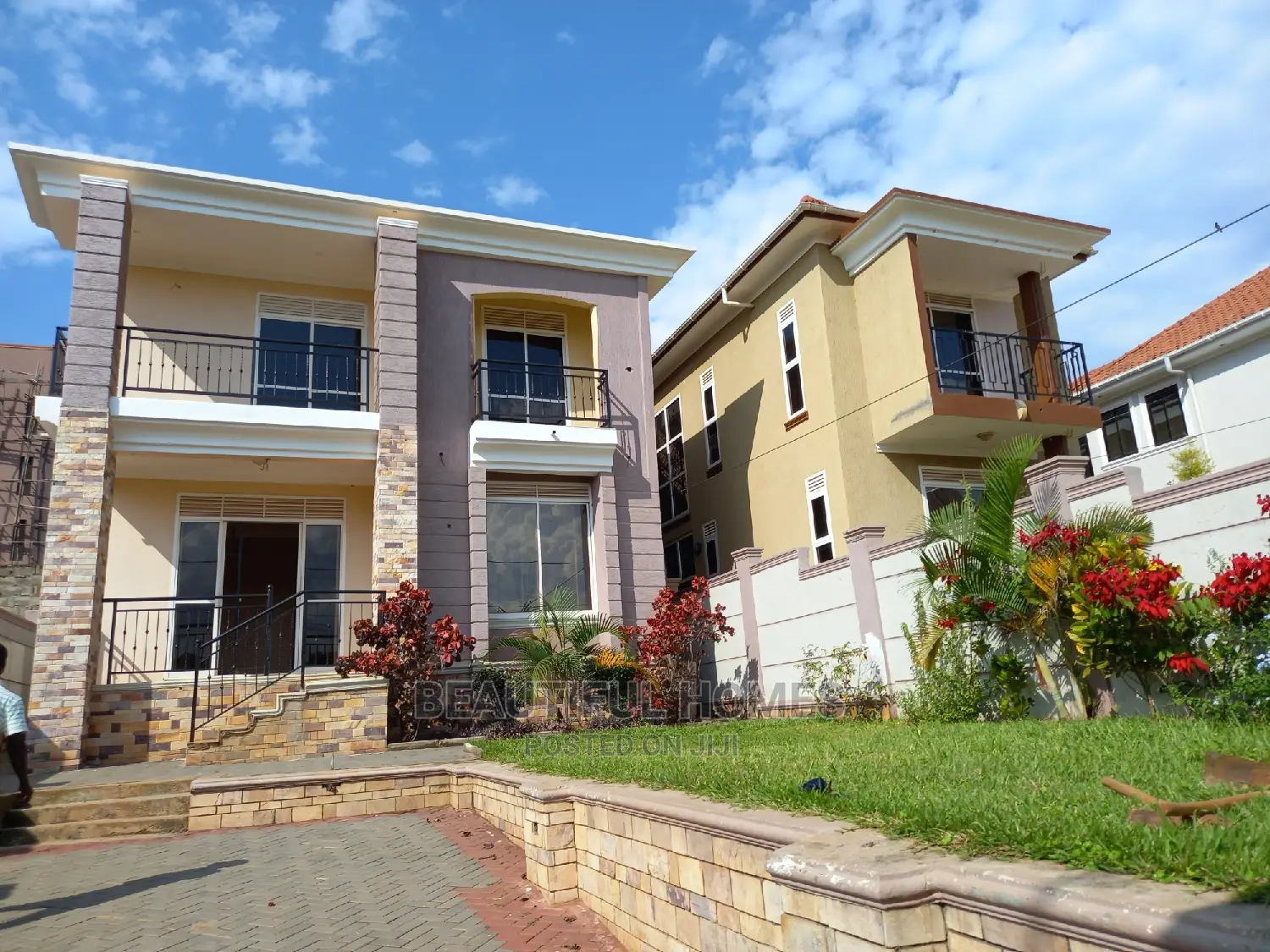 Furnished 4bdrm Duplex in Kira for sale in Kira