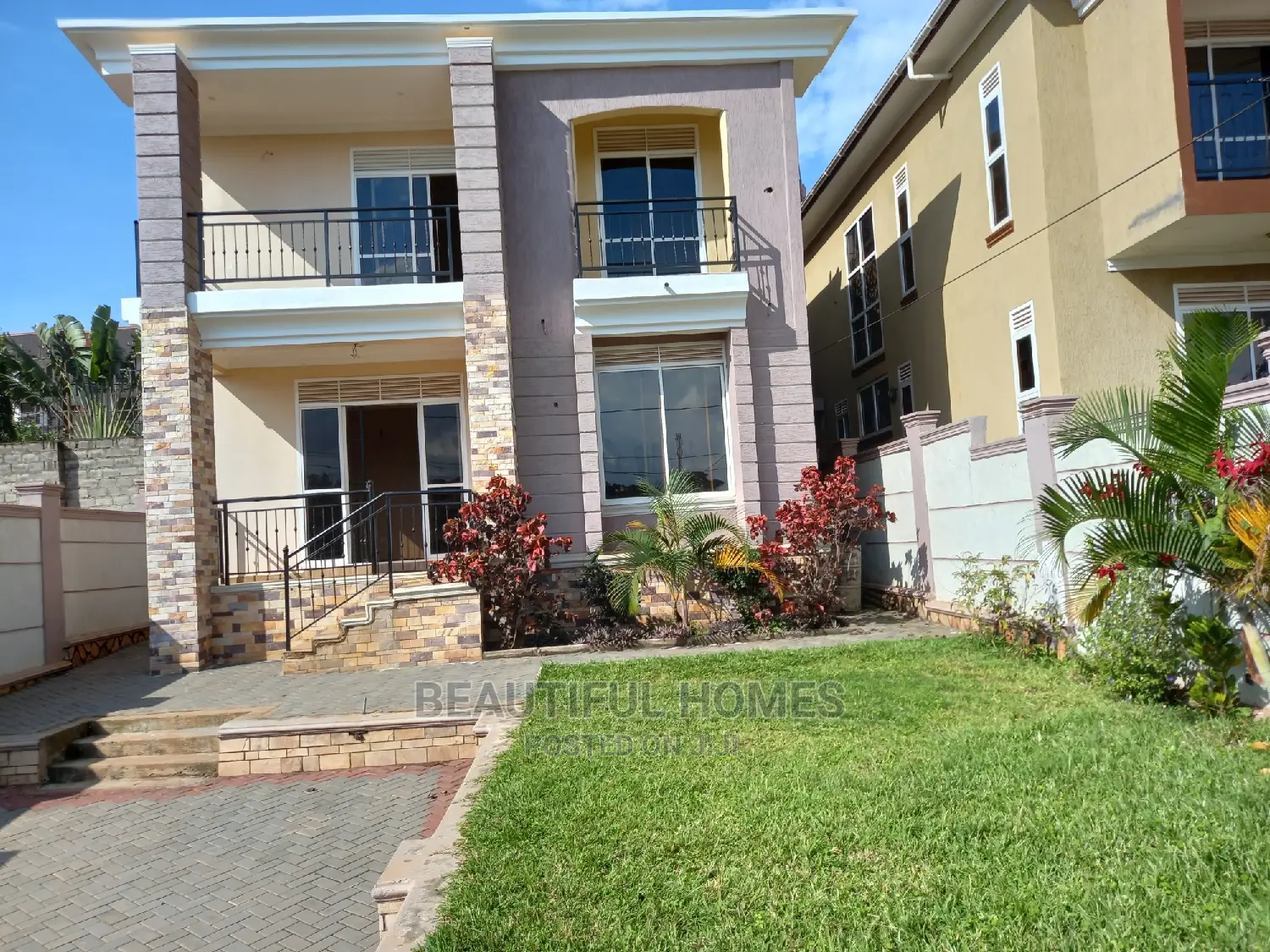 Furnished 4bdrm Duplex in Kira for sale in Kira