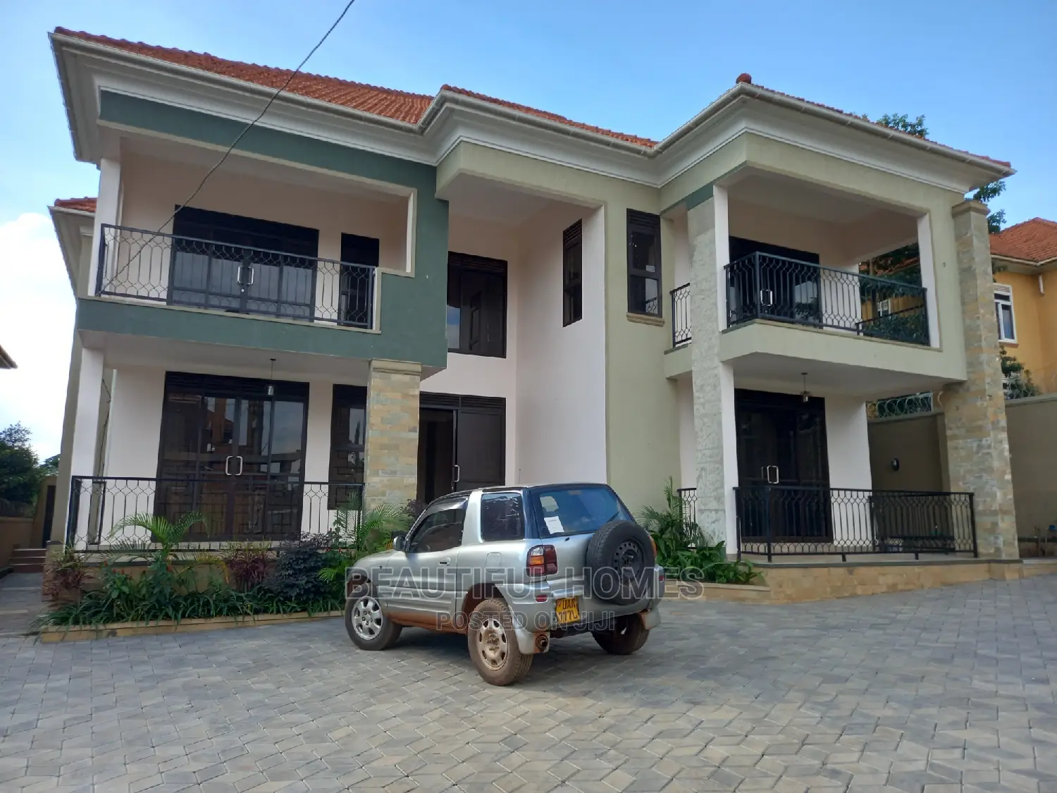 Furnished 6bdrm Duplex in Kira Corporate Class for sale in Kira