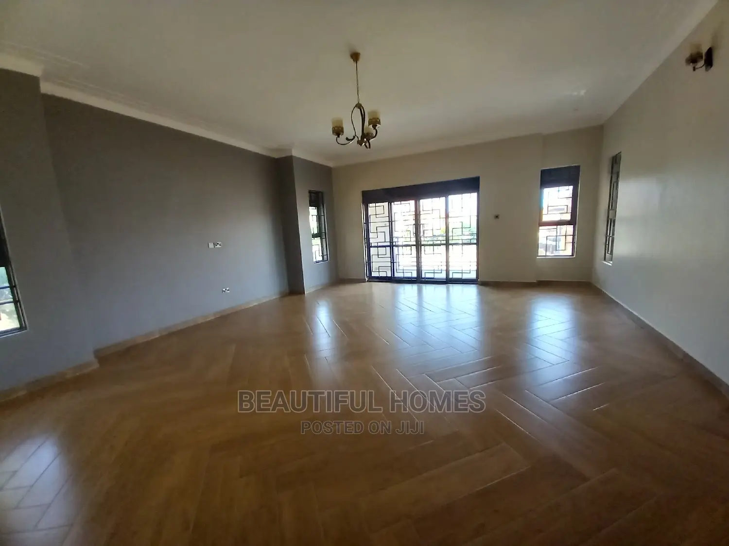 Furnished 6bdrm Mansion in Kira for sale in Kira