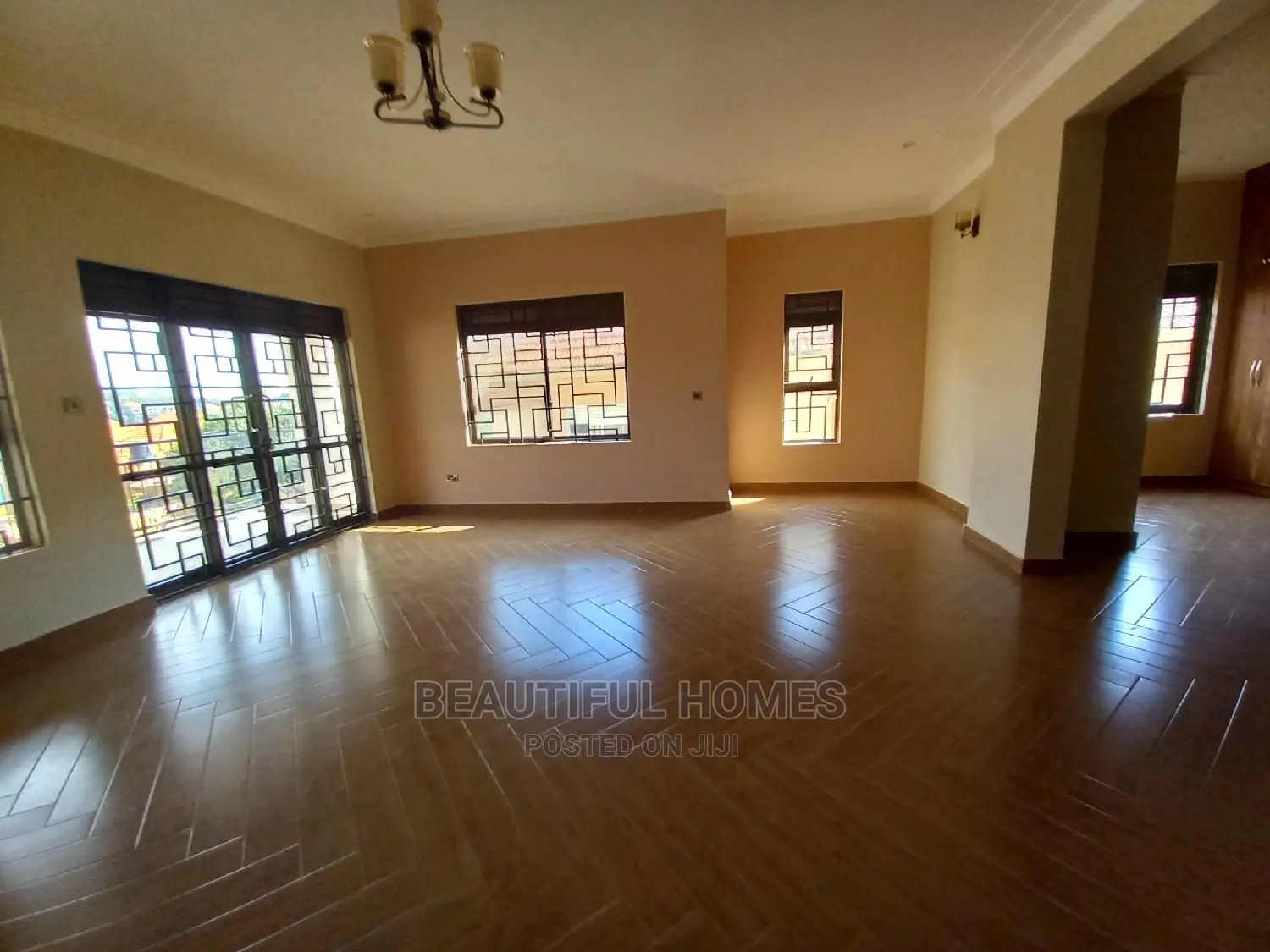 Furnished 6bdrm Duplex in Kira for sale in Kira