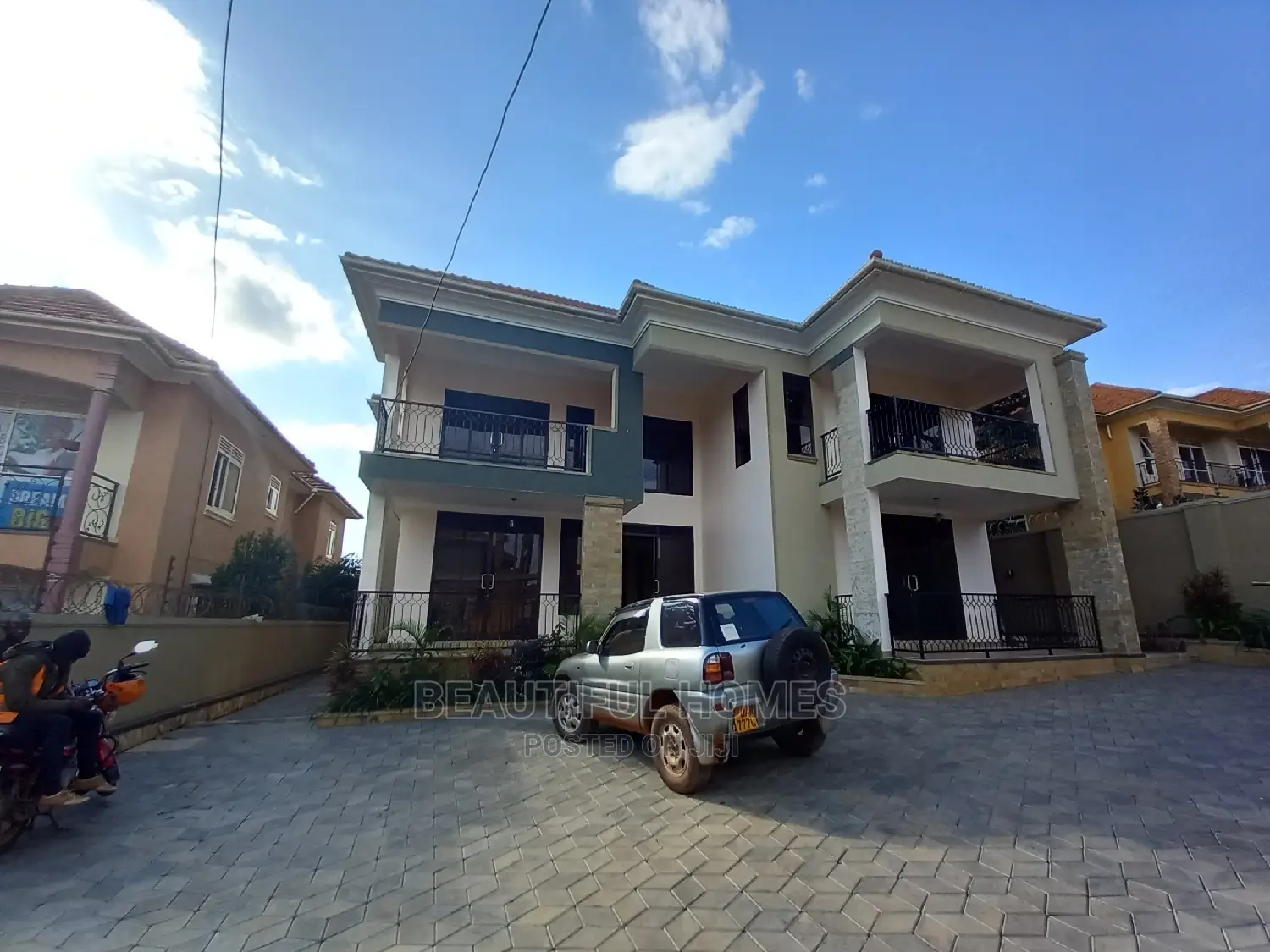 Furnished 6bdrm Mansion in Kira  Wealthy for sale in Kira