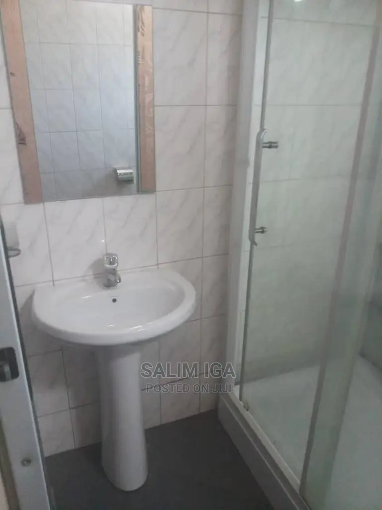 Furnished 2bdrm Block of Flats in Kololo Property, Central Division in Central Division