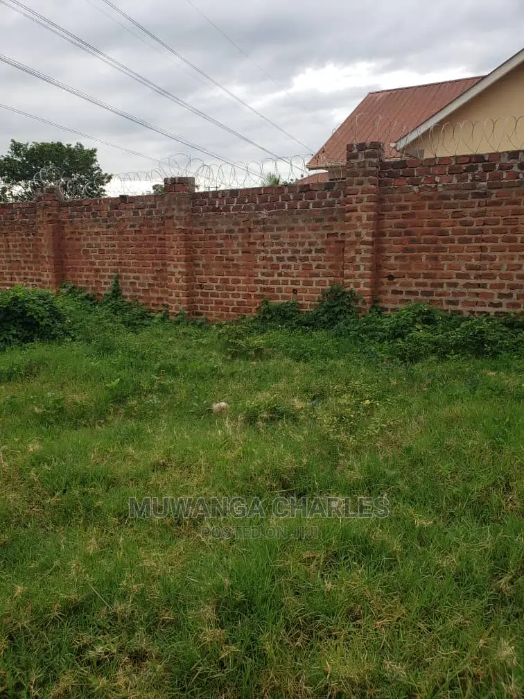 Plots in Buwate on Quick Sale in Central Division