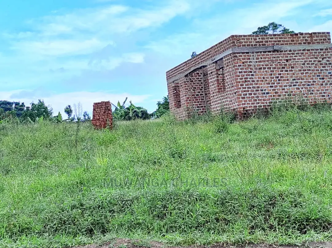 Plots in Buwate on Quick Sale in Central Division