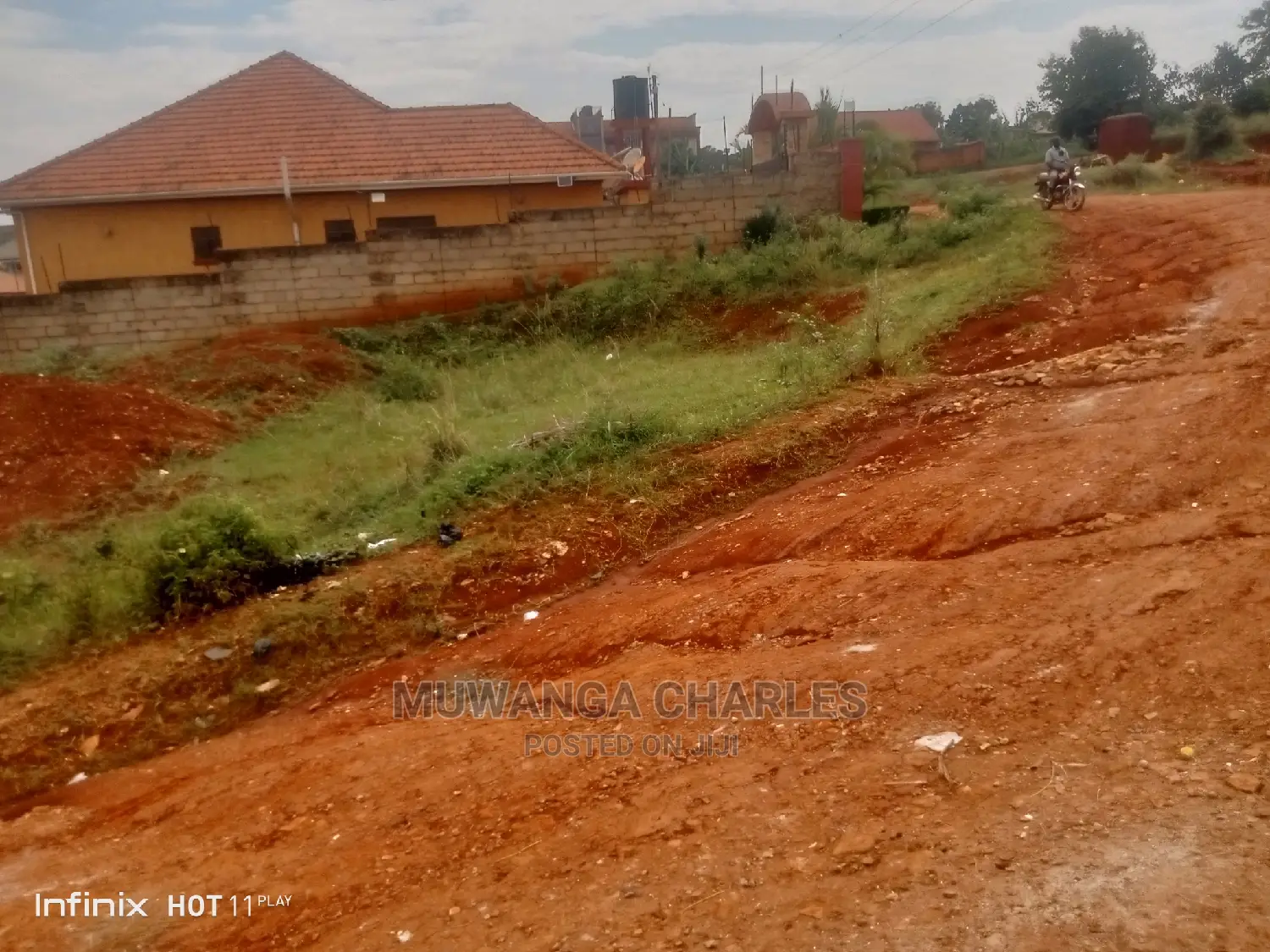 100by50ft Plot on Quick Sale at Buwate in Central Division