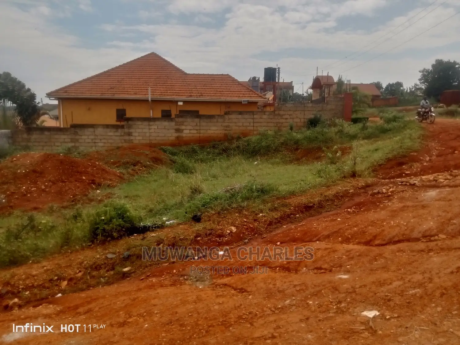 100by50ft Plot on Quick Sale at Buwate in Central Division