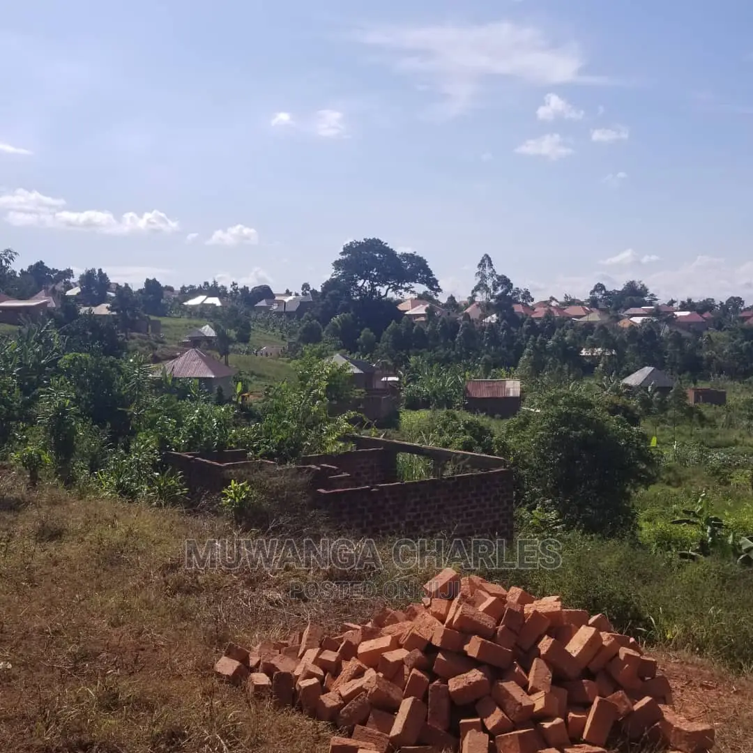 Plots in Gayaza Busika on Quick Sale in Central Division