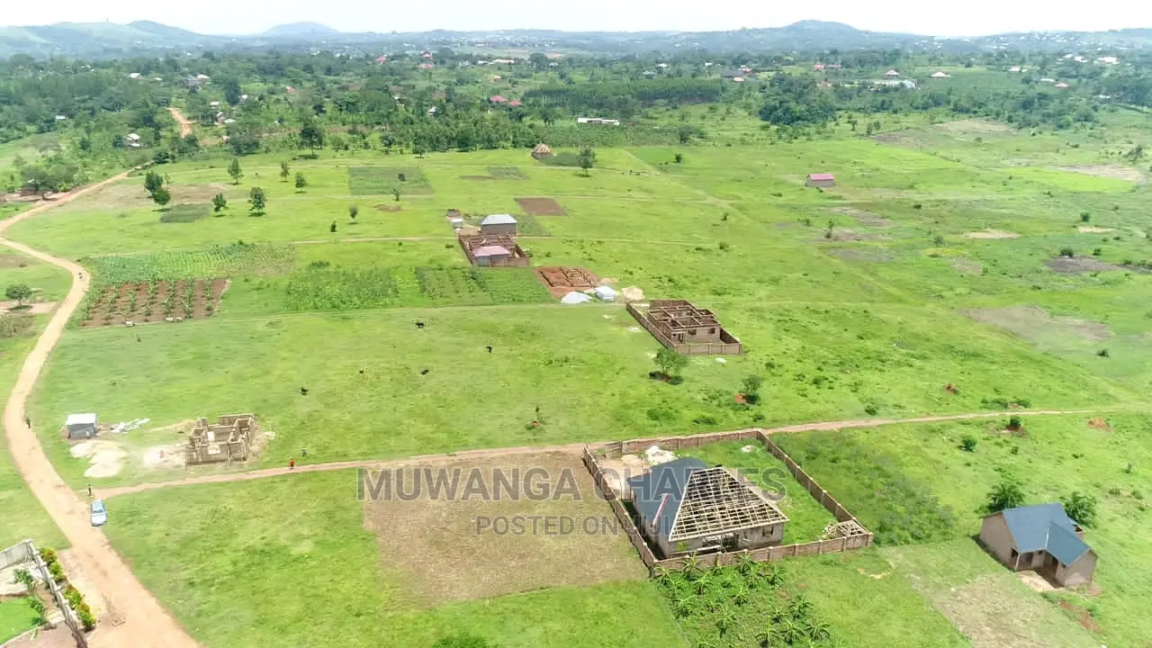 Plot's in Gayaza Nakwero on Quick Sale in Central Division