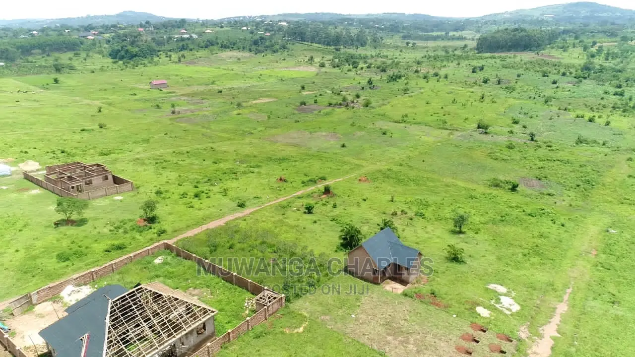 Plot's in Gayaza Nakwero on Quick Sale in Central Division