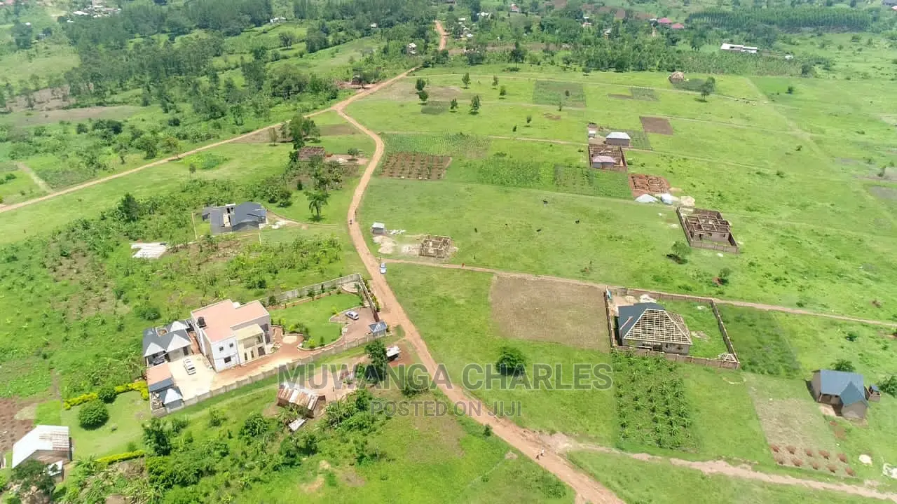 Plot's in Gayaza Nakwero on Quick Sale in Central Division